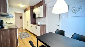Elegant Apartment In Lovely Location - Image 4