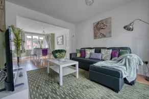 The Moseley House 4BR with Free Parking - Image 2
