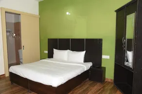 The Palm Tree -Family Stay - Image 1