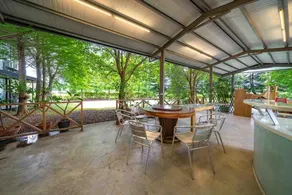 Leisure Bed and Breakfast - Image 5