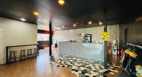 1715 House - White Rhino - Image 3