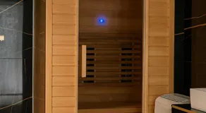 Nuit Dans les Étoiles - Spa Balnéo & Sauna Privé - Image 5