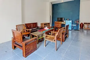Capital O 92747 Ombak Cafe & Homestay - Image 5