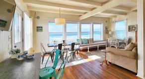Ocean Front Nye Beach House! Hot Tub! Dog Friendly! - Image 4