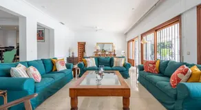 Grande vivenda de luxo com piscina aquecida e uma curta distância de Puerto Banus - Image 3