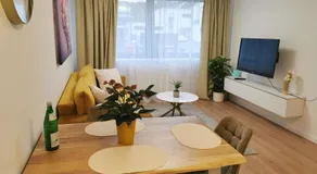 Moderne, komplett eingerichtete Wohnung mit Parkplatz & 24h Check-in - Image 3