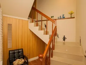 Q House - Image 5