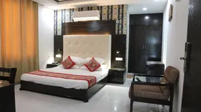 VENUS.HOTEL - Image 2