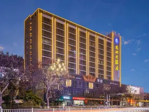 Guangming Hotel - Image 3