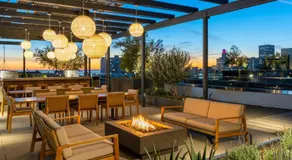 The Rose Quartz - Rooftop Pool, Gym Glamorous Santa Monica 2BR - Image 5