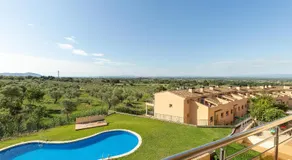 V016 - SUN VILLAGE - Image 4
