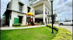One Spatial Condo - Image 5