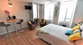 BnB Epernay   Studio 86   Votre Nid Douillet pour Deux à Épernay - Image 2