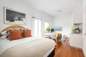 Chic Studio With Patio 20 min From CBD - Image 2