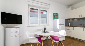 Family-friendly apartments with swimming pool Pula - 23595 - Image 4