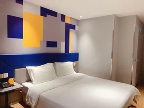 7 Days Inn Guangzhou Xinshi Baixin Plaza - Image 3