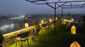 Pyramid sky viwe suite - Image 3