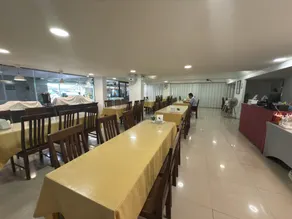 Regent Ngamwongwan Hotel - Image 5