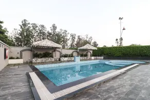 Palette - Red Huts Resort - Image 3