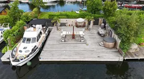 NEW - LITTLE IBIZA, on a lake near Amsterdam, with HOT TUB! - Image 4