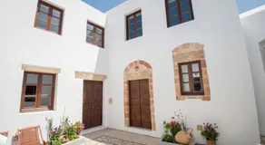 Elegant-Lindian Villa Marietta - Image 4