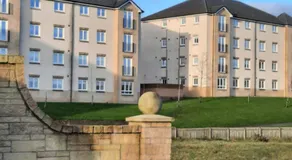 Pond view - Image 4