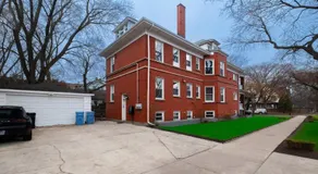 Elegant and Chic 2Bed 2Bath steps from the lake! - Image 1