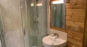 Southernwood - Garden Lodge 6 - Image 2