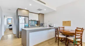 Homebush EventHub Contemporary 2B2B Apt - Image 4