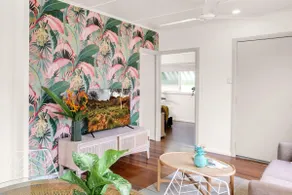 Tropicana Bungalow - Retro Getaway - Image 3