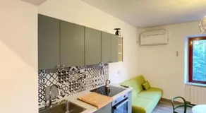 Smart-Gold-Central-Apartment-Elegant-Style - Image 3