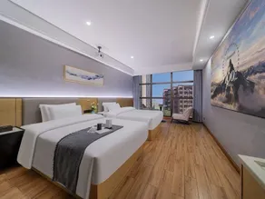 Lianjie Boutique Hotel (Chongqing Jiefangbei Yangtze River Ropeway) - Image 5