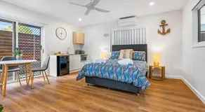 Marley's Place - Motel Russell Island - Image 2