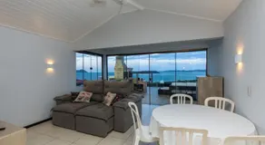CASA NA PRAIA- BÚZIOS- Condomínio de frente para o mar - Image 2