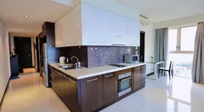 Luxury Sea View Apartment - Image 4
