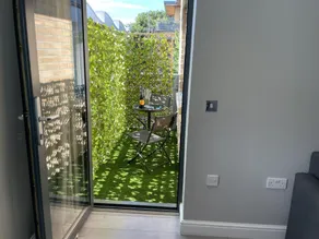 The Wesley Luxury City Apartment - Image 5