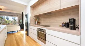 Arlo Beach House - Beachside, Pet Friendly, Fireplace - Image 5