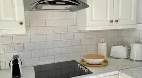 Moneylands Farm Self-Catering Apartments - Image 4