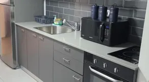 סי סייד אילת חדר משפחתי עם מרפסת ונוף לים ולבריכה - Image 4