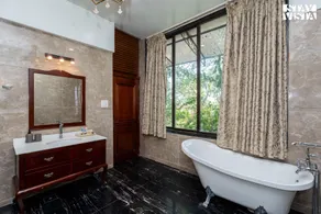 StayVista's Laguna Escape - Wai - 4BHK Villa with Infinity Pool & Viewing Deck - Image 5