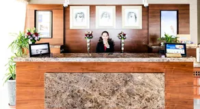 Emirates Plaza Hotel - Image 5