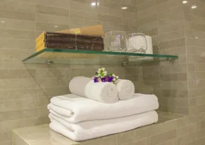 Sunny Serviced Apartment - Image 5