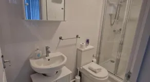 Double Deluxe Ensuite Room - Image 2
