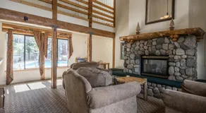 Summit #257 - Top floor Summit 1 Bedrm 1 Bathrm Condo. Just steps too Little Eagle Lodge. Sleeps 4 - Image 3