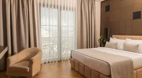 Venus Hotel - Image 2