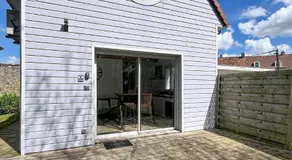 Les 5 Lodges du Château - Piscine & Jacuzzi - Image 3