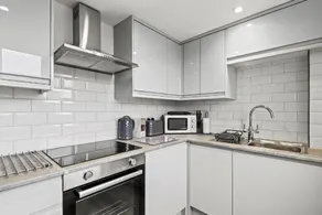 Kettering-Apartamento-Baño privado-Ejecutivo - Image 4