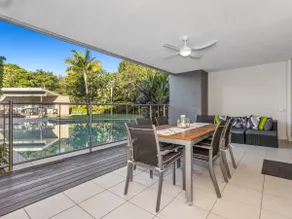 Three BR Stunning Poolside Apartment - Casuarina - Image 3