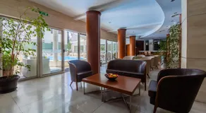 Apartments Del Mar - Image 3