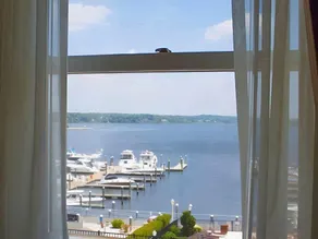 Molly Pitcher Inn - Image 4